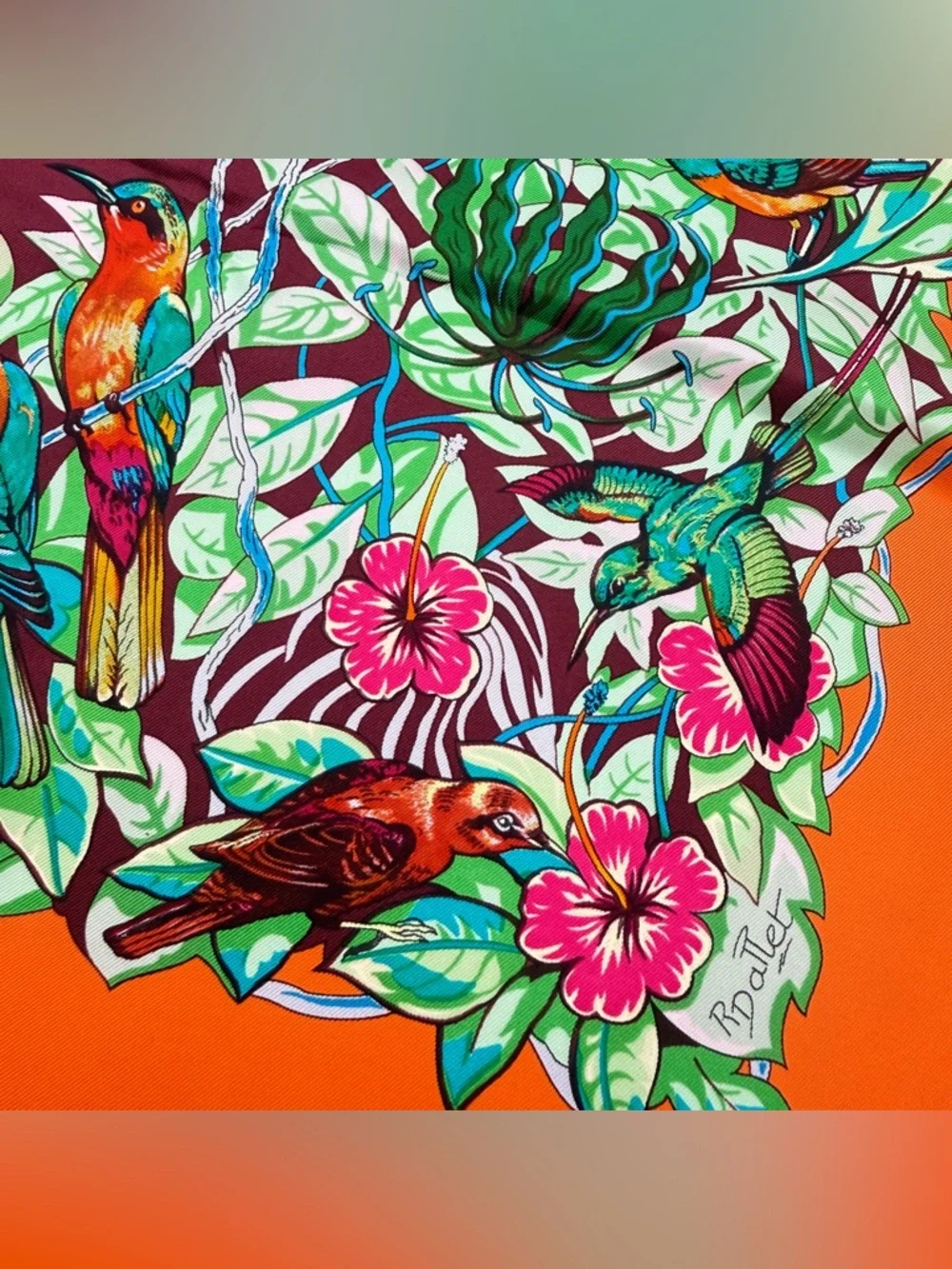 Hermès Jungle Love Silk Scarf - Picture 8 of 16